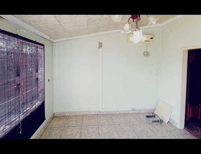 2 BEDROOM FREESTANDING FOR SALE IN BAKERVILLE HEIGHTS